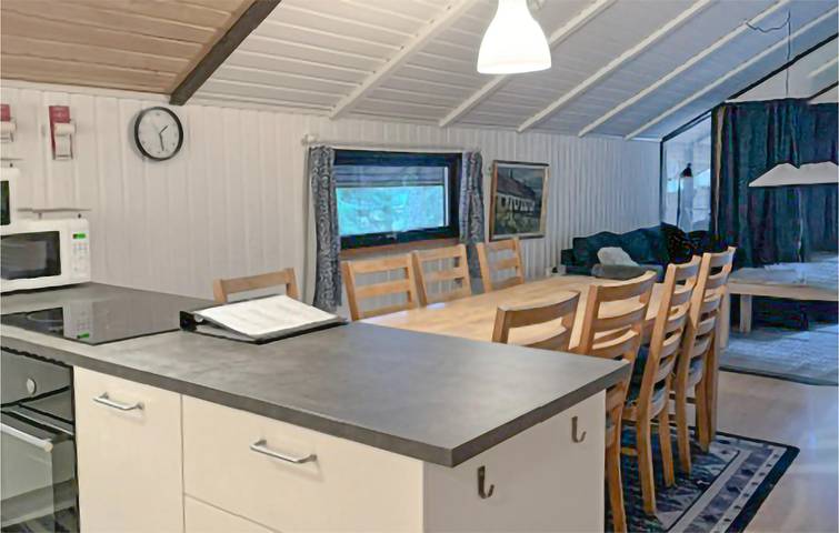 Ferienhaus für 8 Personen mit Garten in Kronoberg
