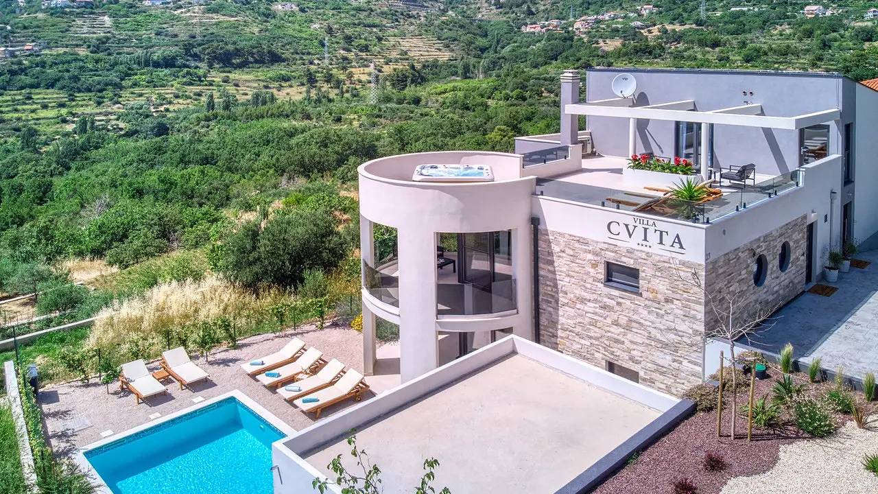 Villa für 12 Personen (395 m²) in Klis in Klis, Split-Dalmatia