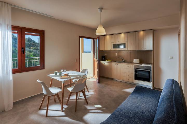 Gîte pour 3 personnes, avec Jardin dans Agia Pelagia