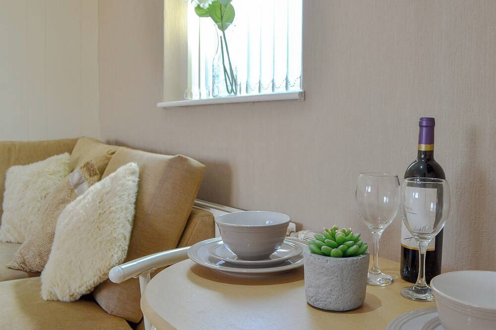 1 bedroom accommodation in Towyn, near Rhyl in Towyn, Conwy region