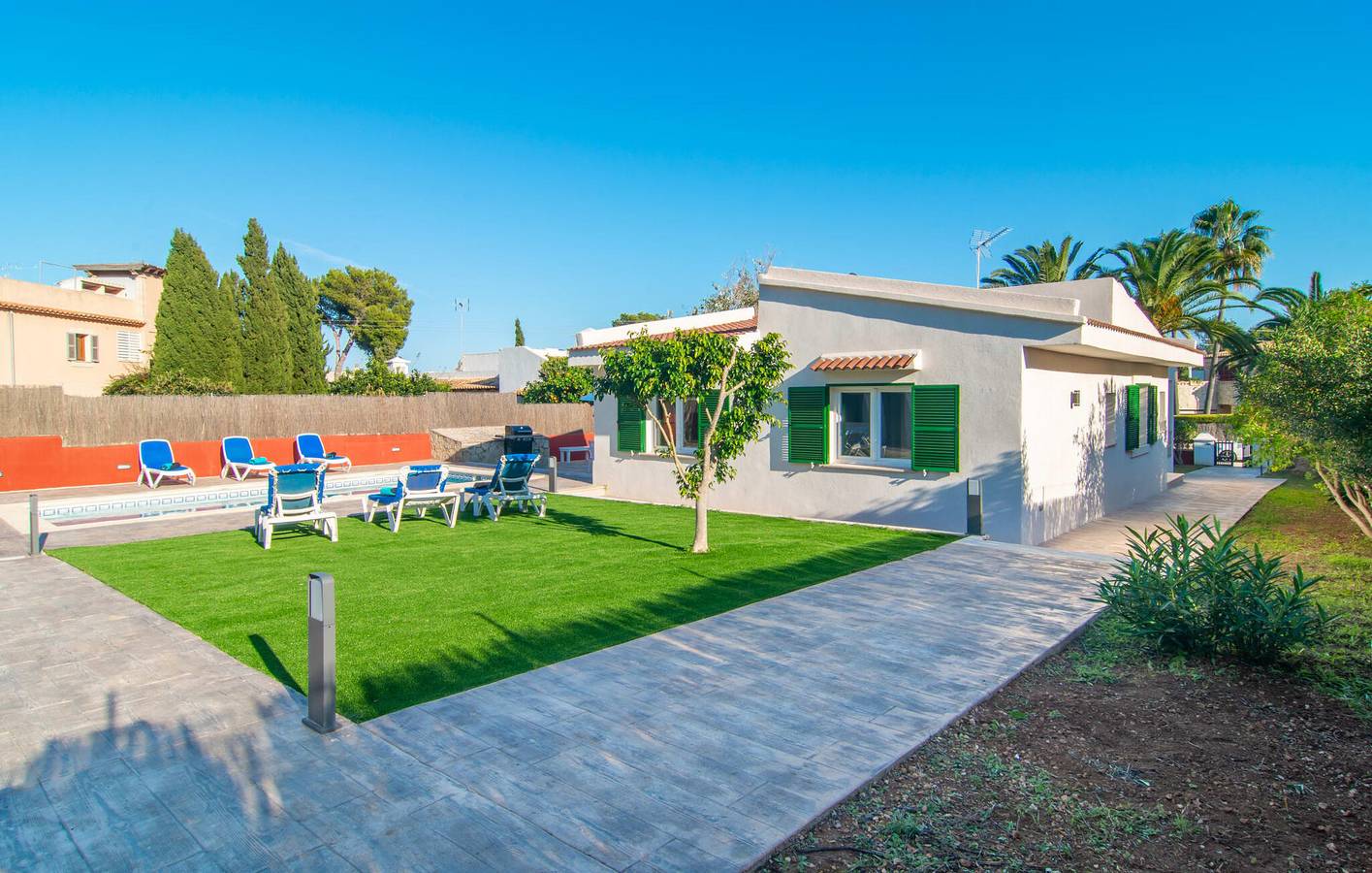 Luxury Beachside Apartment with Pool & Terrace in Son Moll, Capdepera