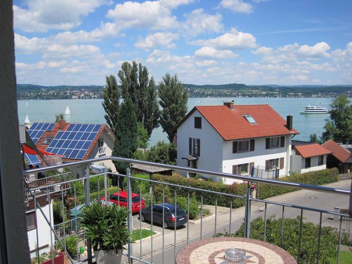 Ferienwohnung für 4 Personen, mit Balkon und Seeblick in Konstanz