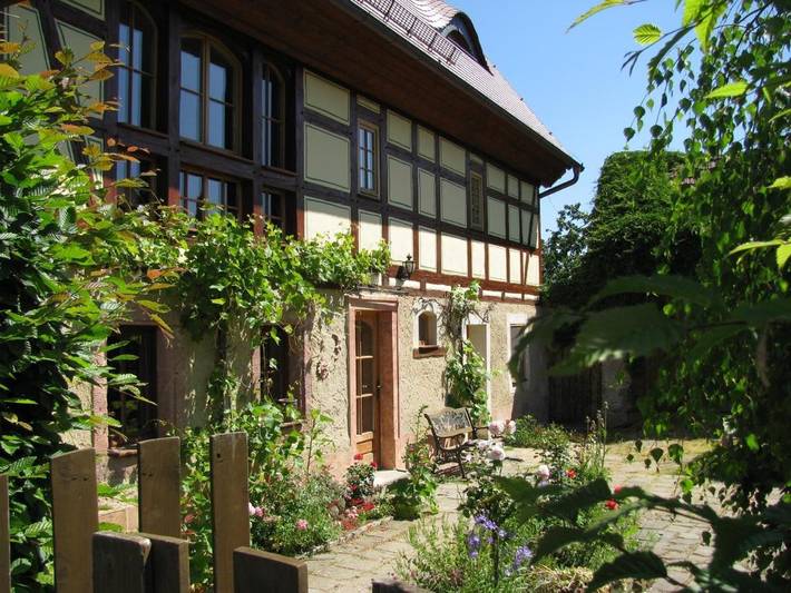 Ferienwohnung für 4 Personen, mit Balkon und Terrasse sowie Garten und Ausblick