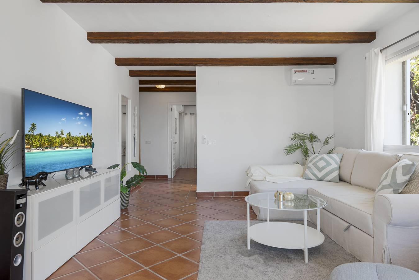 Entire apartment, Casa Primavera in Nueva Andalucia Golf Valley, Marbella