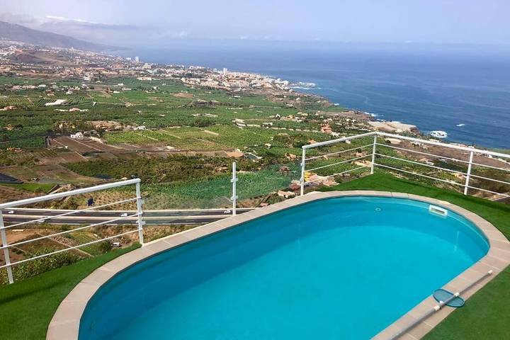 Ferienhaus für 5 Personen, mit Seeblick und Pool sowie Balkon und Ausblick - 1