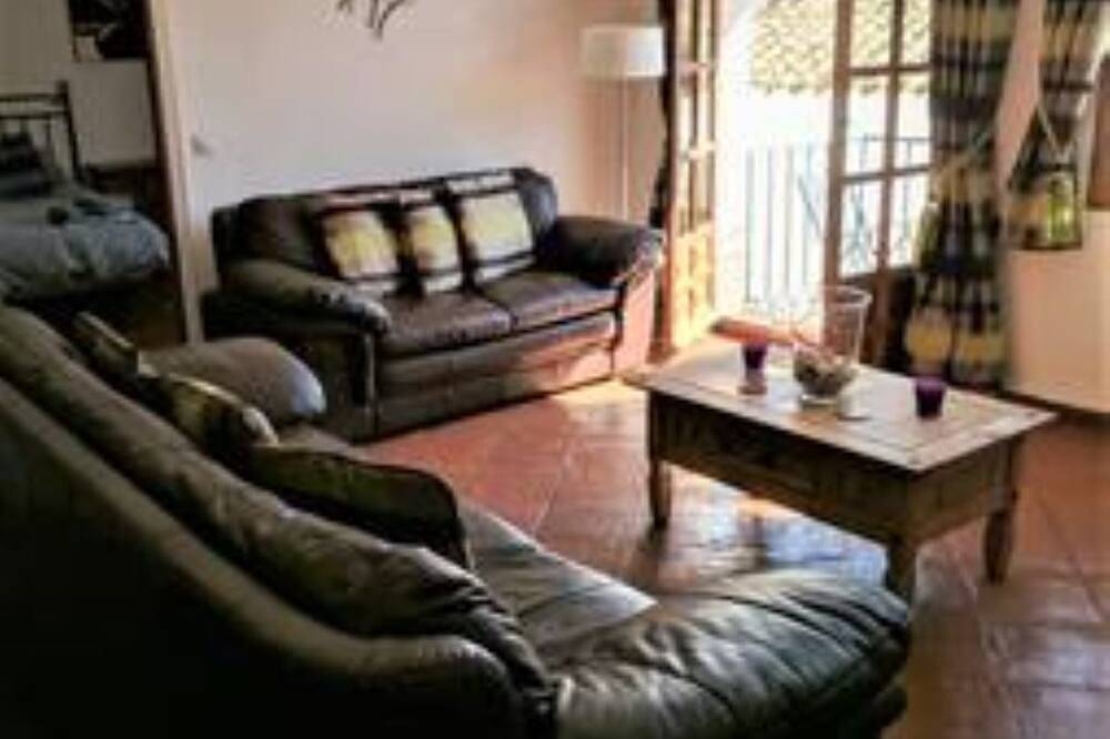 Entire apartment, Holiday apartment for vacation in Val de Guadalmina, Benahavís