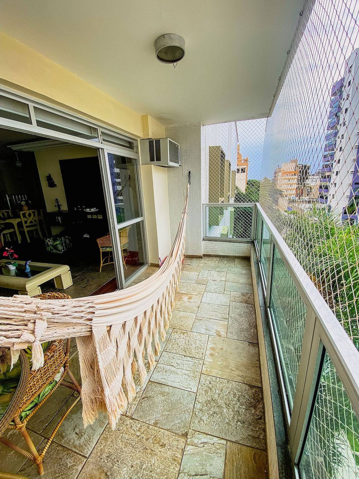 Apartamento entero, Duplex w/ Pool & Bbq 500m to Enseada Beach in Praia da Enseada (Guarujá), Baixada Santista