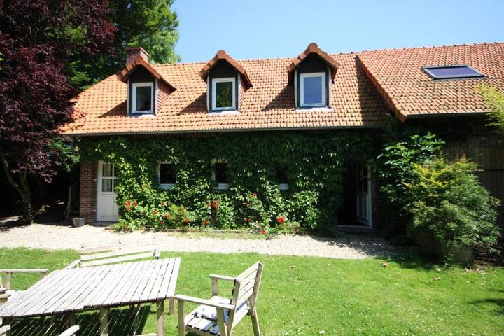 Location de vacances pour 6 personnes, avec jardin dans Ambrumesnil - 2