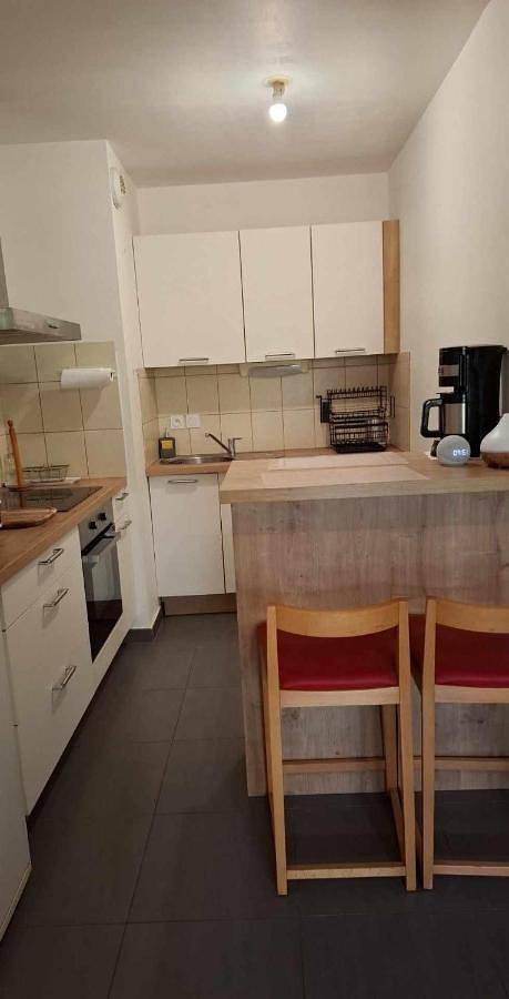 Appartement de vacances pour 2 personnes, avec vue ainsi que piscine et terrasse