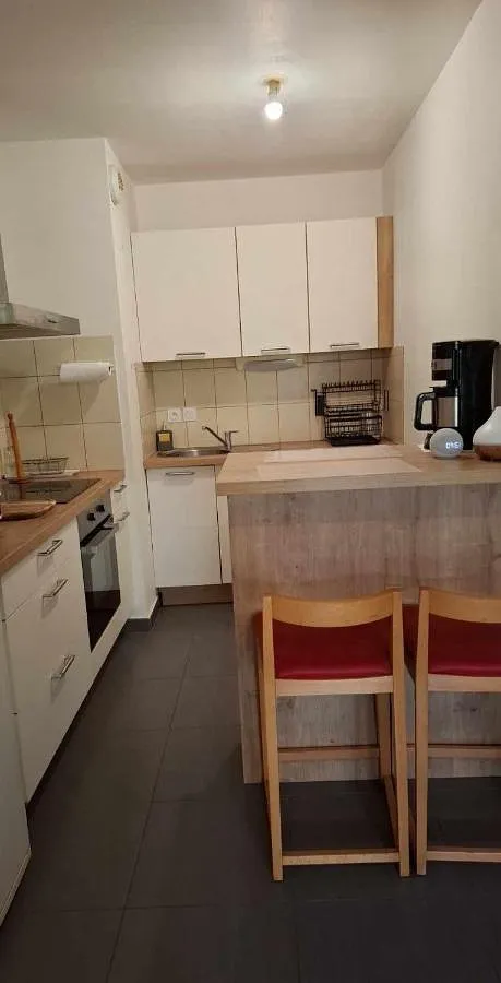 Ferienwohnung für 2 Personen, mit Ausblick und Terrasse sowie Pool - 1