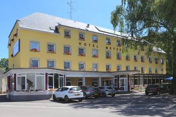 Hôtel pour 2 personnes, avec vue et piscine ainsi que jardin et sauna à Beaufort (Luxembourg)