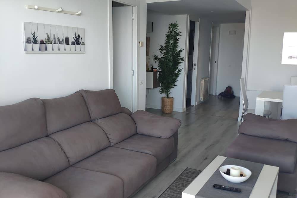 Ganze Wohnung, Beachfront Penthouse in Els Pins Blanes, Blanes