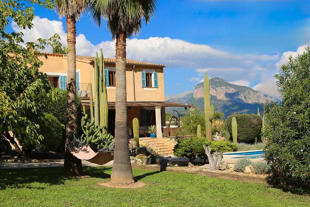 Beautiful country finca with saltwater pool and spectacular views in Alaró, Mallorca Inselmitte