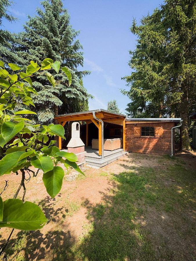 Ferienwohnung für 4 Personen, mit Terrasse und Garten in Muldestausee