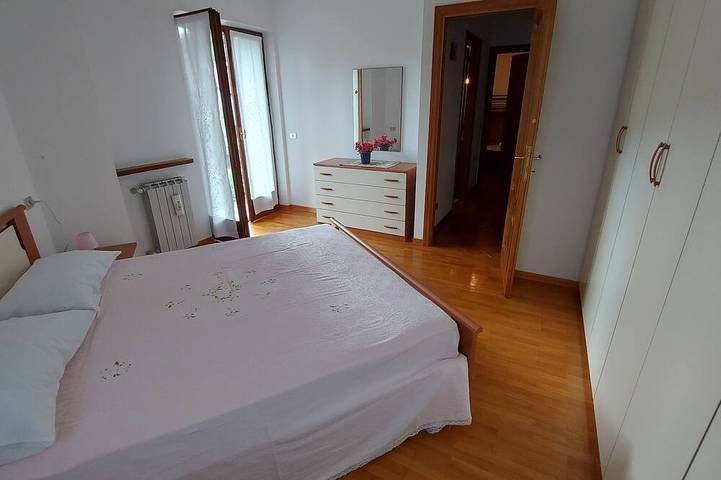 Location de vacances pour 5 personnes, avec balcon et jardin à Brovello-Carpugnino - 3