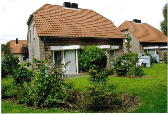 Ferienhaus für 4 Personen, mit Terrasse und Garten in Butjadingen