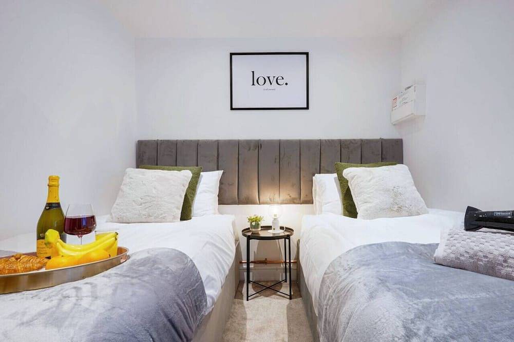 Entire apartment, Boutique Apartment • City Centre • Free Parking • Fast Wifi • Self-Check-In • Yoko Property in Warwickshire