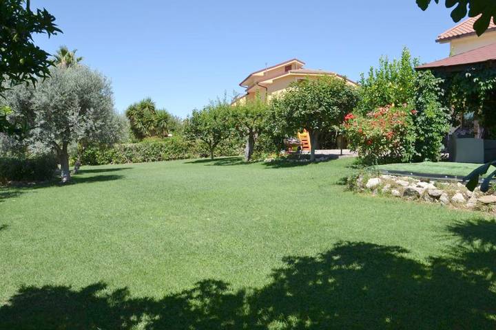 Chambre d’hôte pour 2 personnes, avec Jardin et Vue à Santa Caterina Villarmosa