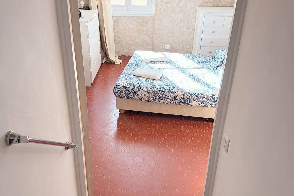 Appartement entier, Vue d'exception sur le clocher - T2 coeur de Saint-Tropez in Saint-Tropez, Côte méditerranéenne (France)