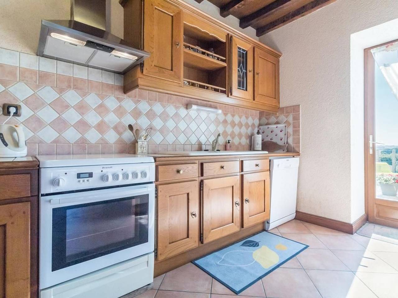 Charmantes, freistehendes Haus mit Garten, ideal für Familien in Jouey, Beaune und Umgebung