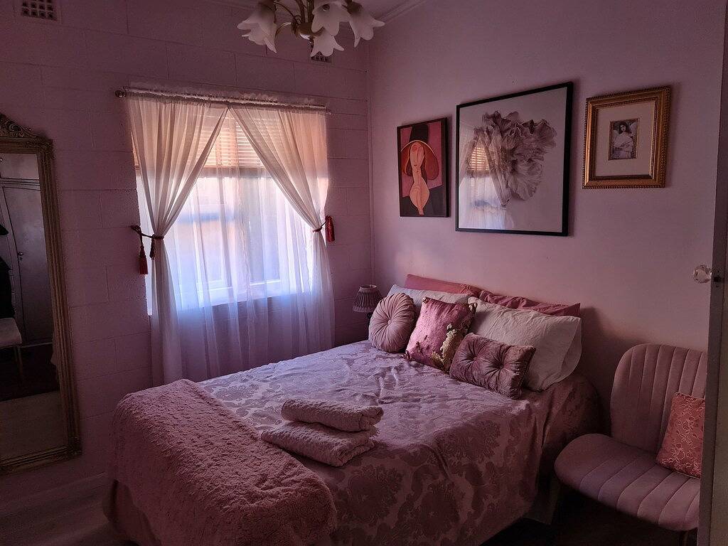 \"Seaside Retro Getaway\"
Ein idealer Ort für Arbeiter und Urlauber! in Adelaide, South Australia