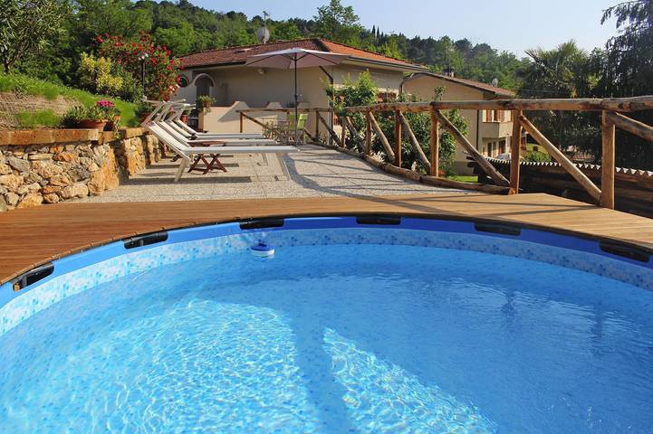 Dom dla 4 osób, z Balkon/ taras i Taras oraz Ogród i Basen w Versilia