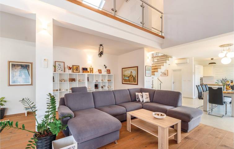 Gîte pour 6 personnes, avec terrasse à Lumbarda - 2