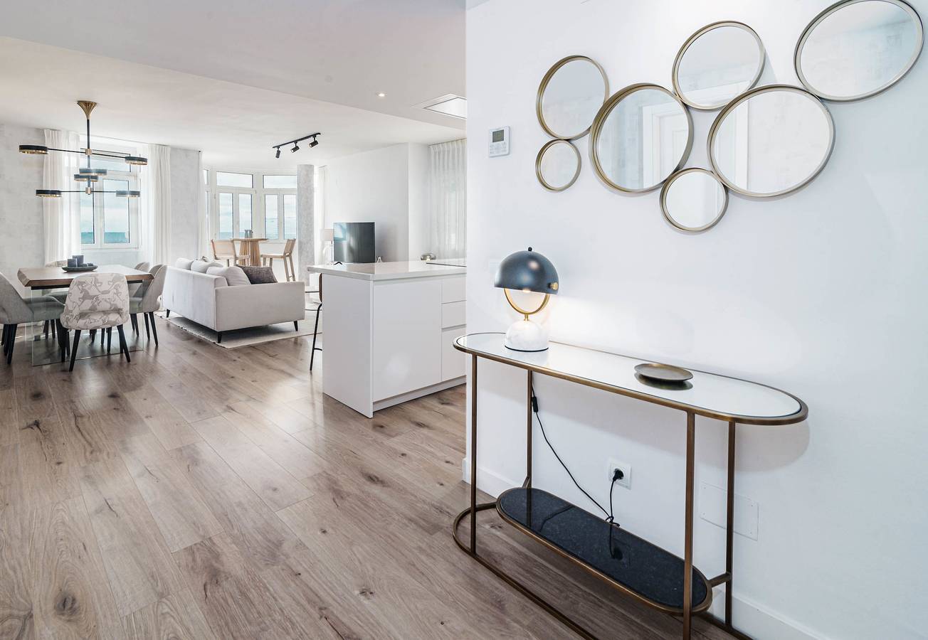 Apartamento entero, Eb4A - Frontline beach city apartment in Playa de la Rada, Estepona