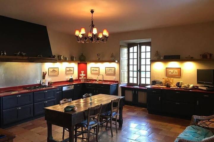 Château pour 22 personnes, avec jardin dans le Lot - 2