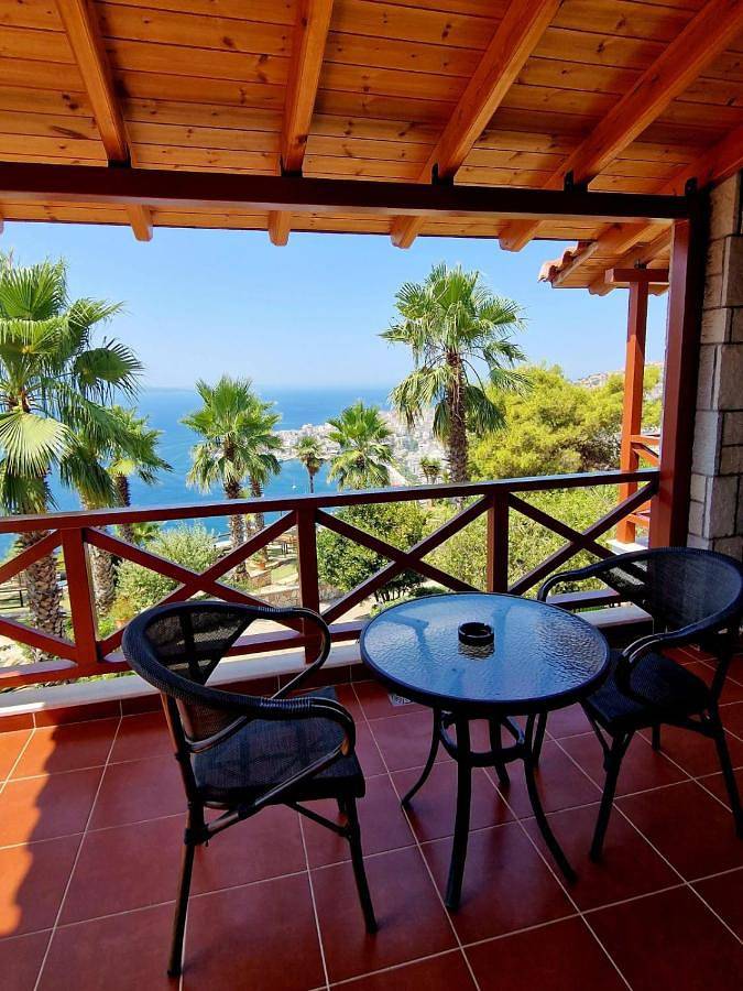 Agriturismo per 2 persone, con Balcone e Terrazza nonché Giardino e Panorama in Albania