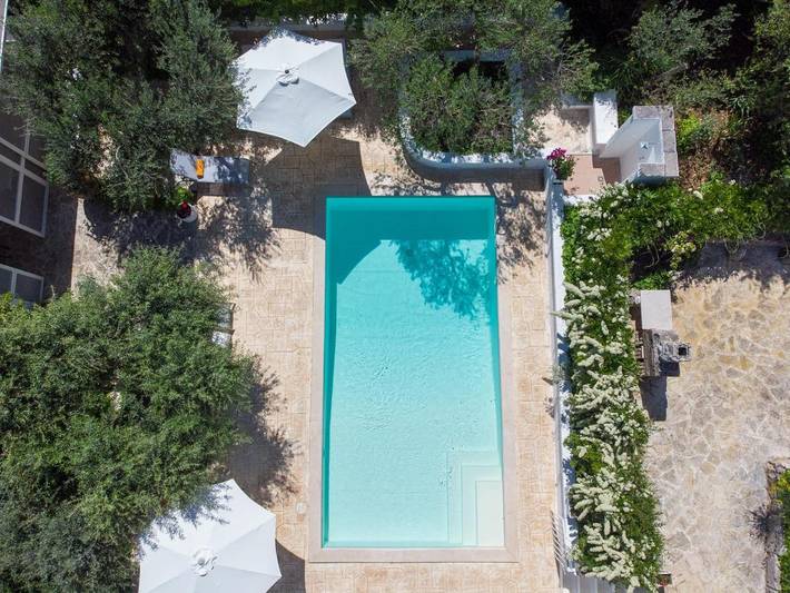 Chambre d’hôte pour 4 personnes, avec piscine ainsi que vue et jardin, animaux acceptés