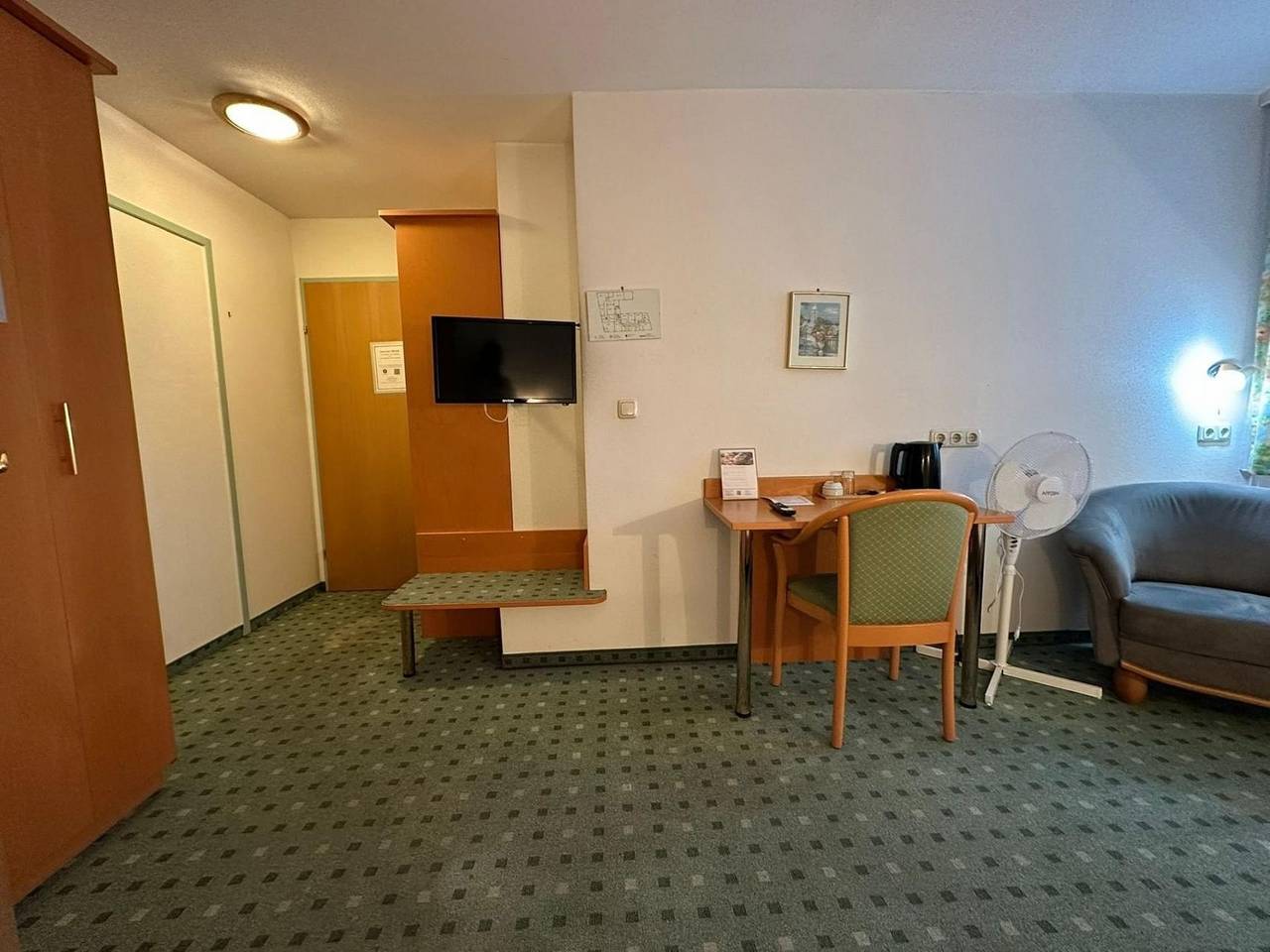 Mariazellerhof Room 205 in St. Pölten, Mostviertel Region