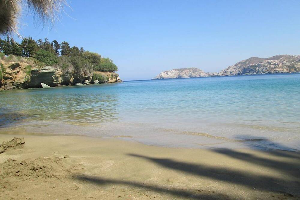 Appartement entier, Appartement spacieux à côté de la plage in Agia Pelagia, Achlada