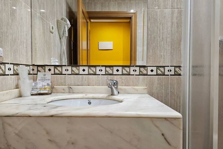 Apartamento entero, Chic apartamento con aire acondicionado, Wi-Fi y bañera in Mieres (Asturias), Cordillera Cantábrica