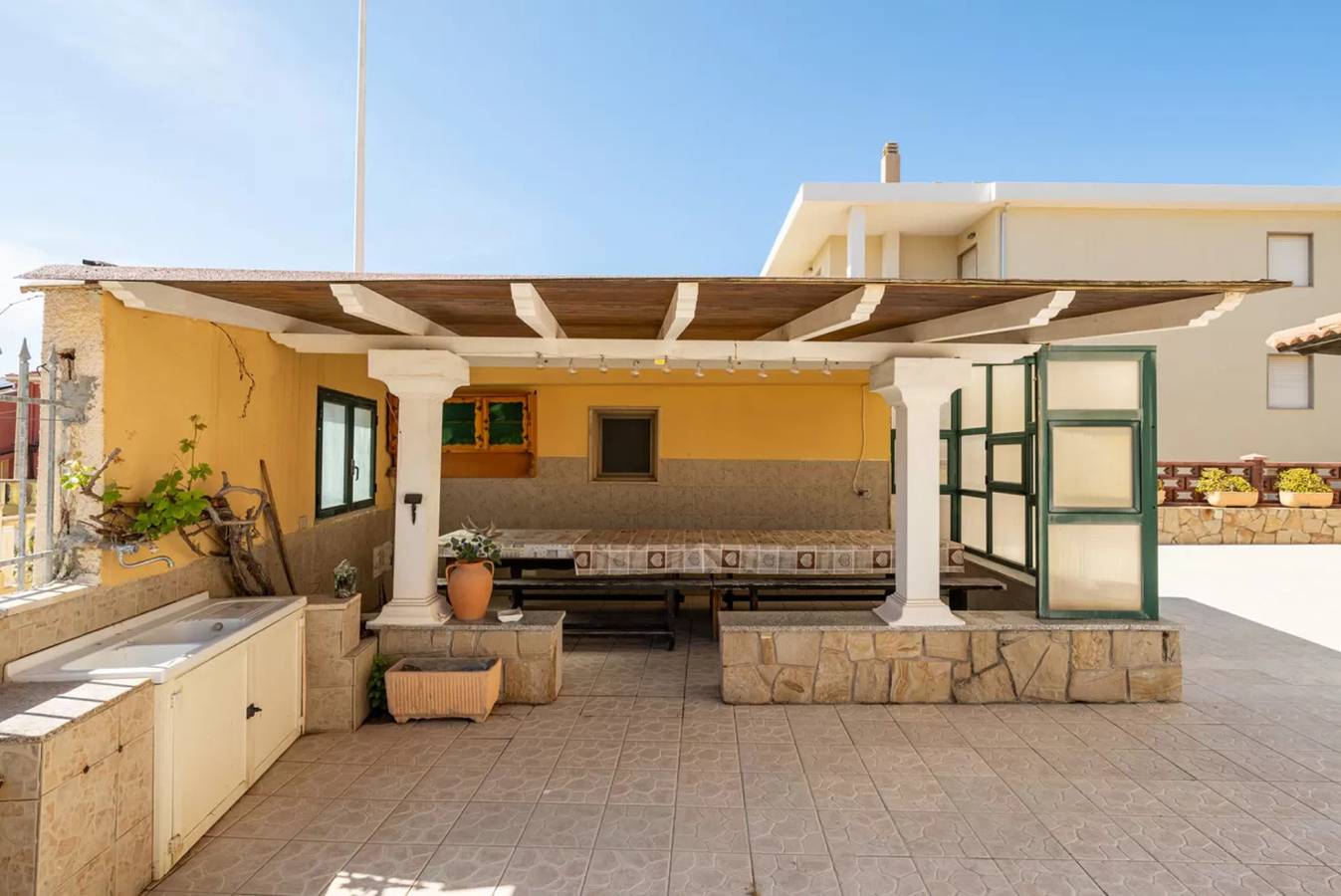 Appartamento intero, Rilassante casa vacanze a 50 metri dal mare in Lu Bagnu, Castelsardo