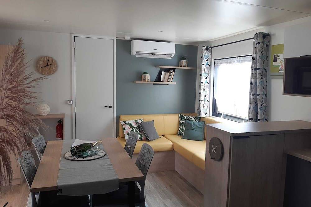 Bungalow 6 Pers à Torreilles Plages - Camping 5 Étoiles in Torreilles, Côte d'Améthyste