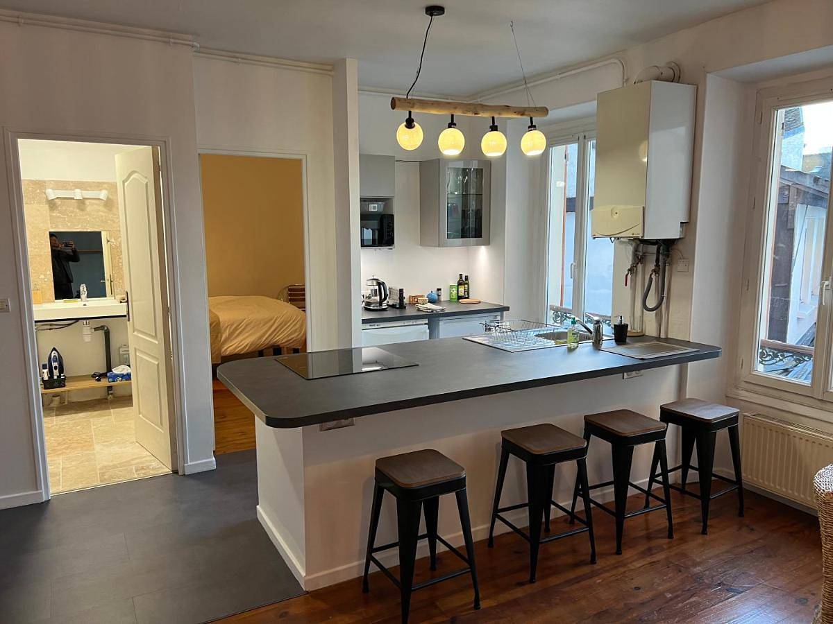 Appartement entier, Les Gîtes d'Ambroise in Melun, Seine-et-Marne