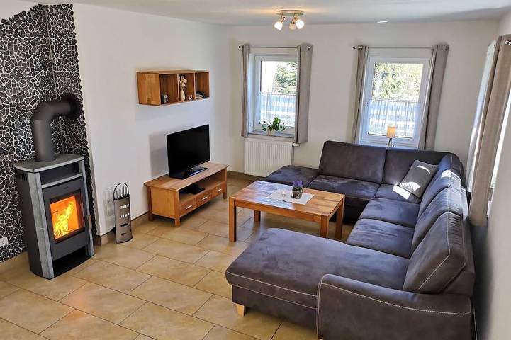 Ferienhaus für 10 Personen, mit Garten und Sauna sowie Terrasse, mit Haustier