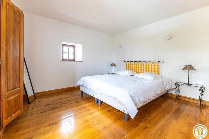 Location de vacances pour 6 personnes, avec jardin à Condat-en-Combraille - 2