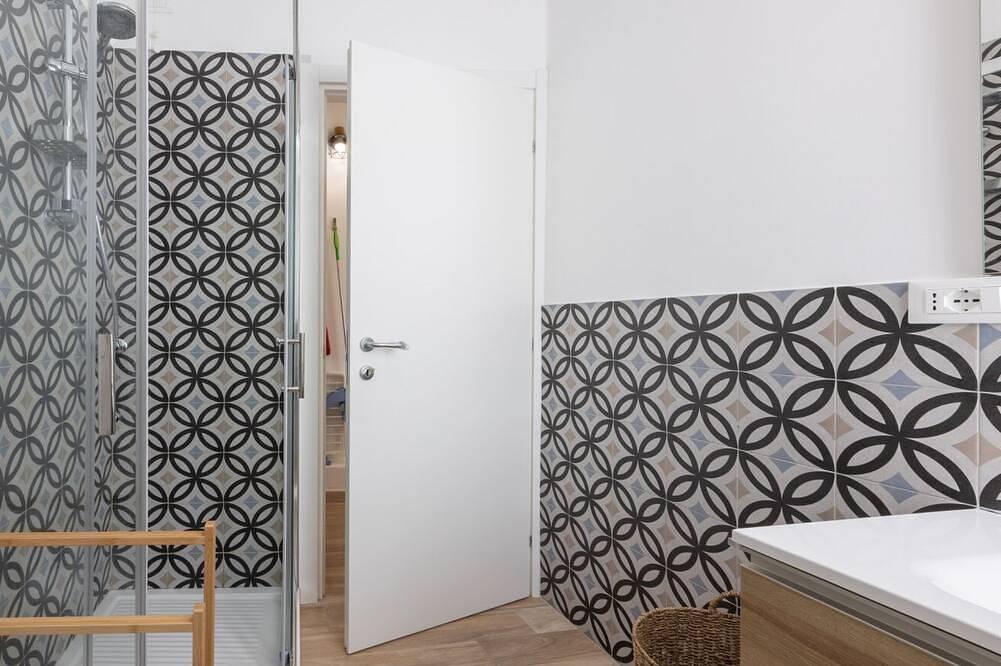 Ganze Wohnung, Guesthost - Modern Apartment in Centre Carloforte! in Carloforte, Sulcis Iglesiente