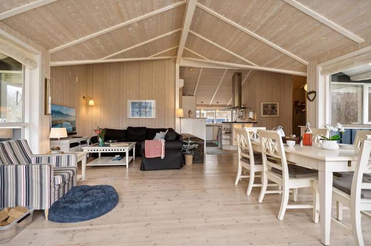 Location de vacances pour 12 personnes, avec terrasse et sauna ainsi que jacuzzi et jardin à Ebeltoft - 3