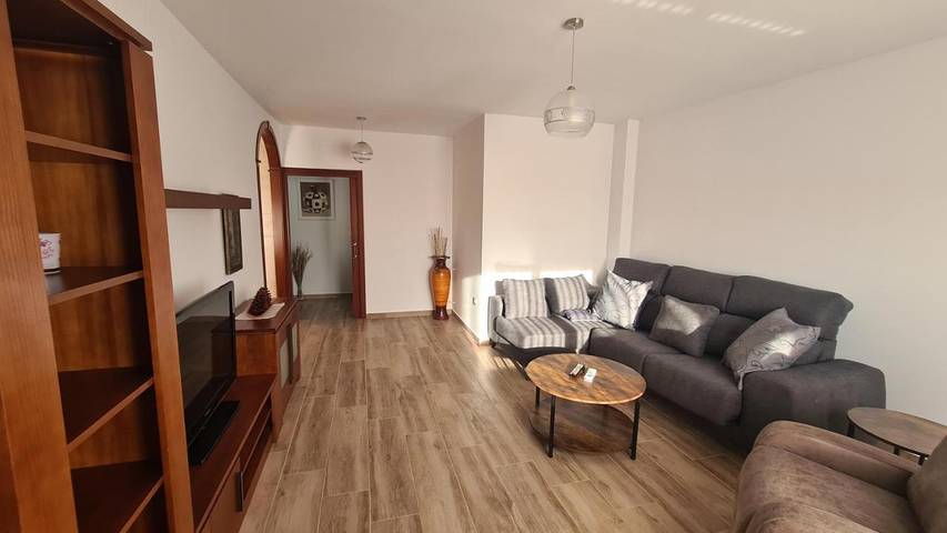 Casa rural para 7 personas, con Balcón además de Terraza y Vistas en Pedroso de Acim