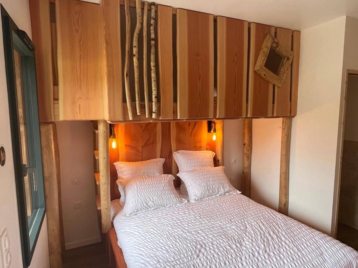 Deluxe Double Room in Lamballe, Cotes-d'Armor