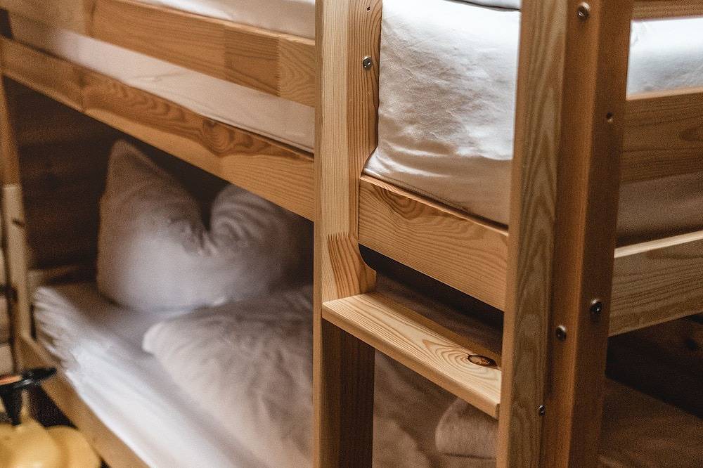 Gemütliche Rundstammvilla mit Swimspa, Whirlpool und Sauna in Wiesen, Hellenthal