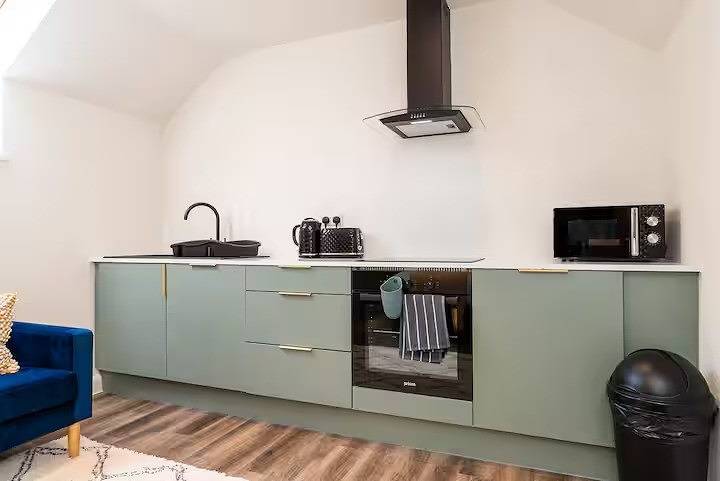 Entire studio, Style 7 - Modern studio near dmu & Lri in Leicester, Heart of England