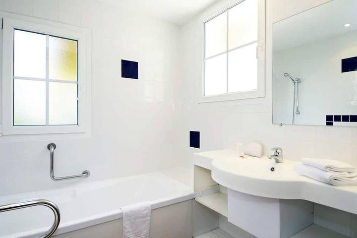 Location de vacances pour 10 personnes, avec piscine et terrasse dans Golf Blue Green Gujan - 4