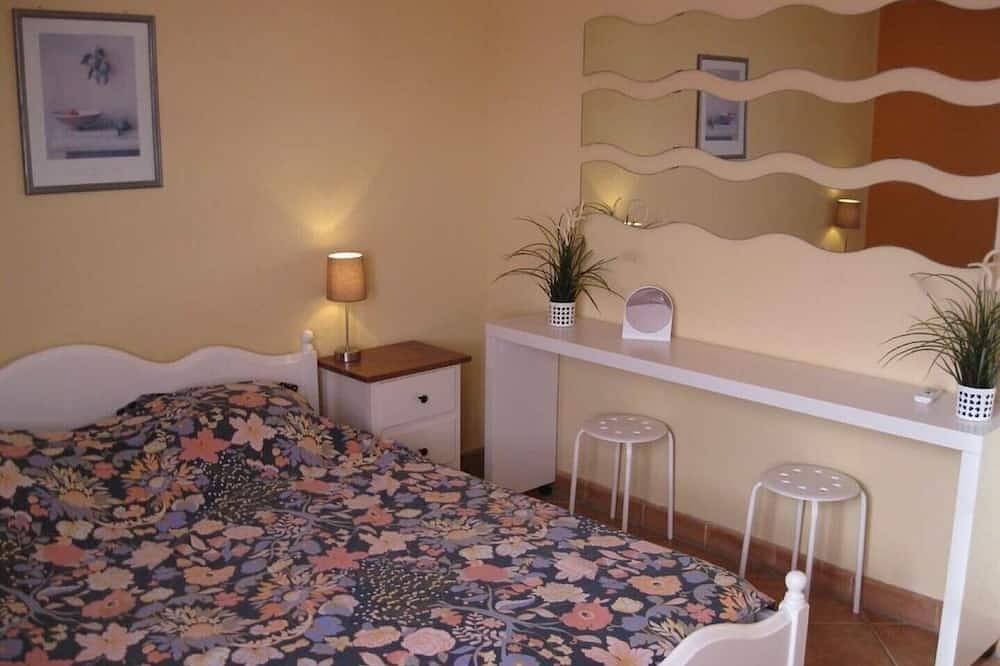 Villa with sea view and heated pool in Rayol -Canadel wifi 3 or 5 Bedrooms in Rayol-Canadel-sur-Mer, Côte méditerranéenne (France)