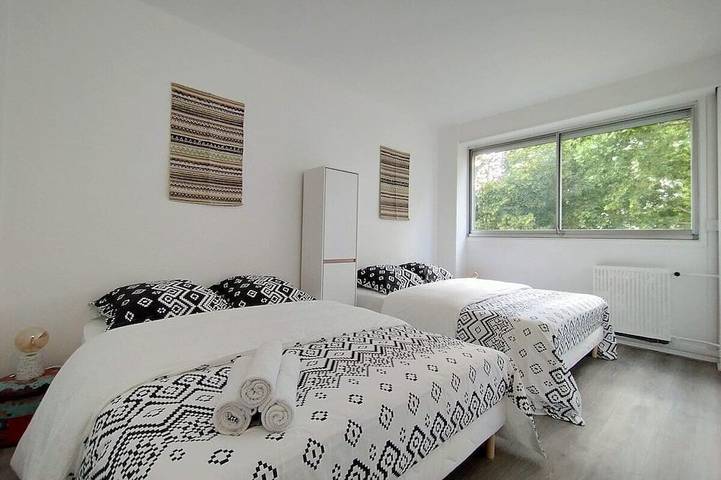 Gîte pour 9 personnes, avec terrasse et jardin à Colombes - 3