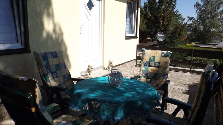 Ferienwohnung für 3 Personen, mit Terrasse und Ausblick sowie Garten - 1