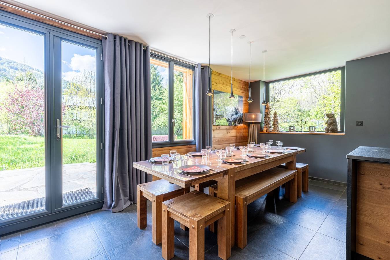 Chalet 'De L'alpette' with Mountain View, Private Terrace and Wi-Fi in Valloire, Saint-Jean-de-Maurienne region